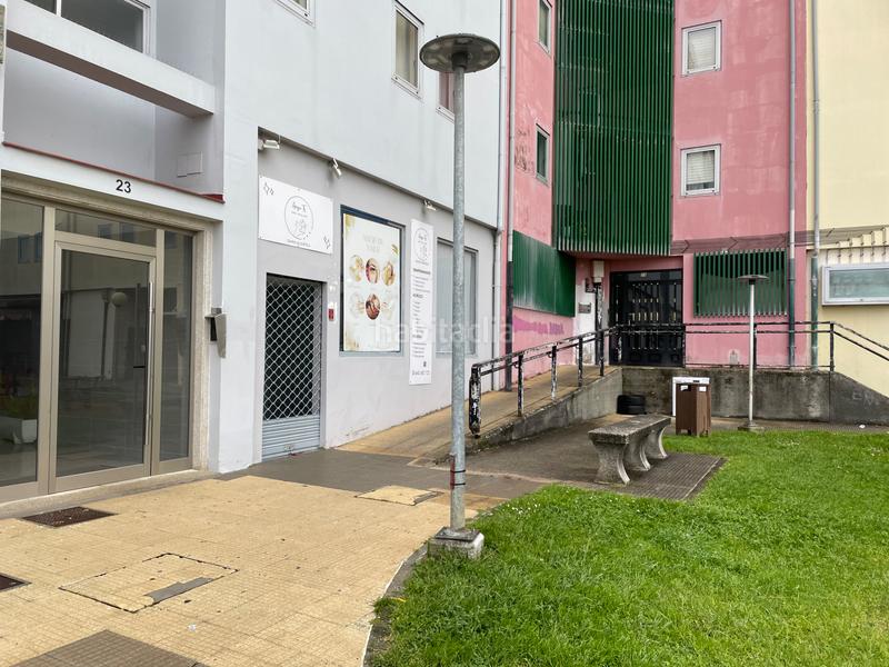 Foto 110f0a74-a0d0-48e4-812c-1b433191537e. Lloguer local comercial a Caranza Ferrol
