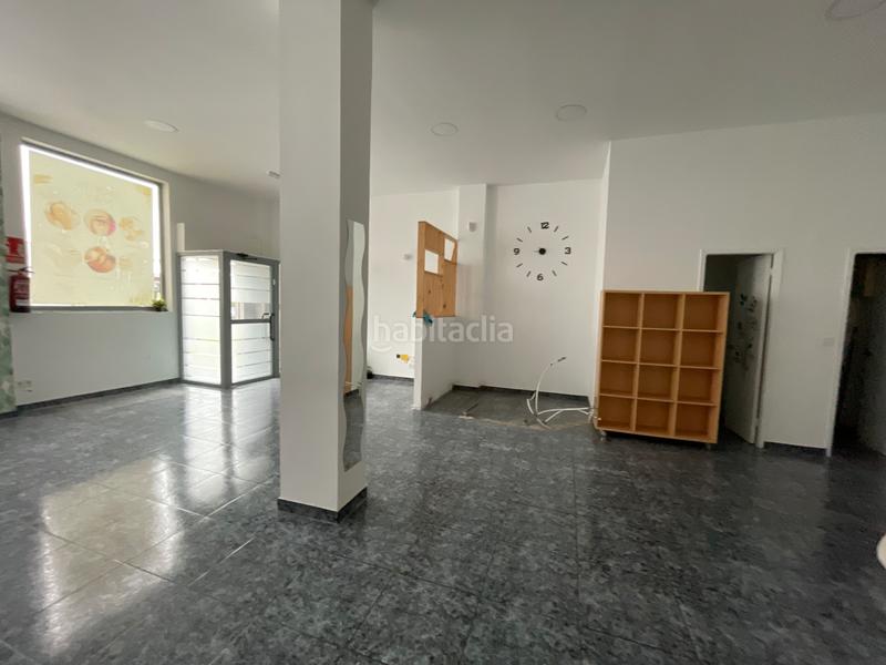 Foto 38a0d7d4-ce89-42fa-9618-ae1c35a9b4e8. Lloguer local comercial a Caranza Ferrol