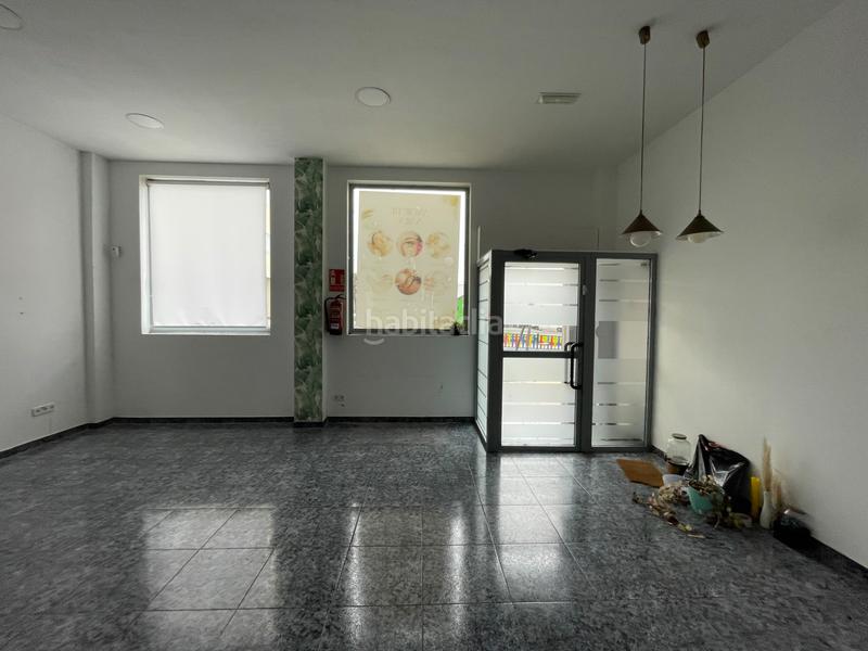 Foto 0cfcb461-4712-4f25-954a-b80ec6ad9016. Location local commercial dans Caranza Ferrol