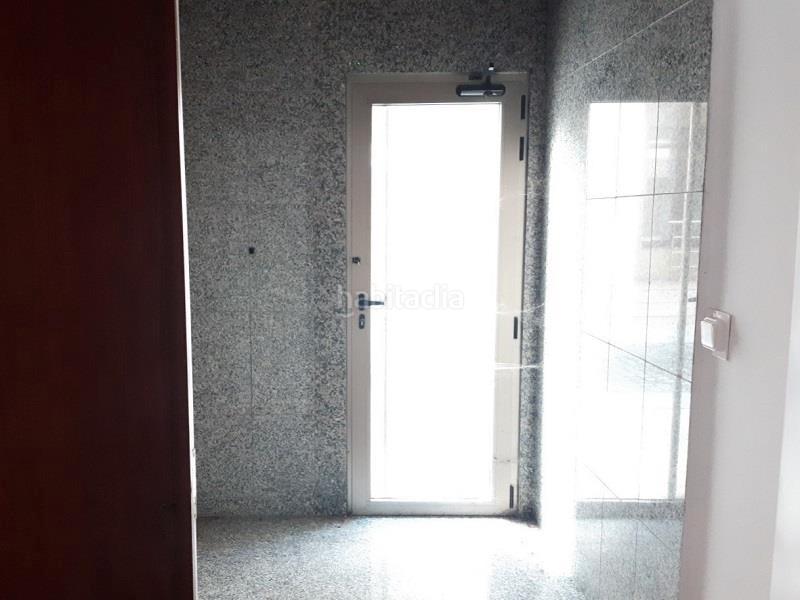 Foto 71a85bf6-863c-4525-9c85-8478ebb5564e. Alquiler local comercial en Illa de Arousa (A)