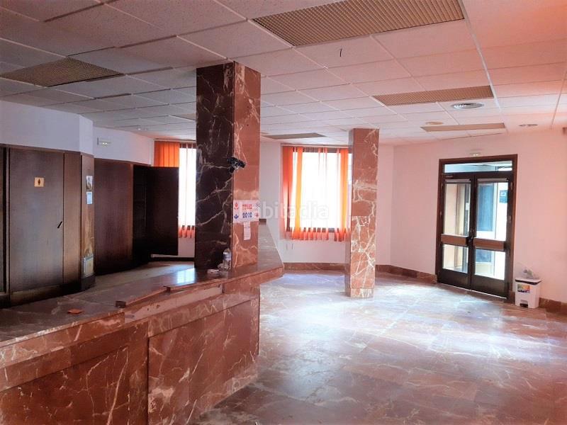 Foto a60f0547-4b45-44e5-900d-482bd9b5170b. Alquiler local comercial en Illa de Arousa (A)