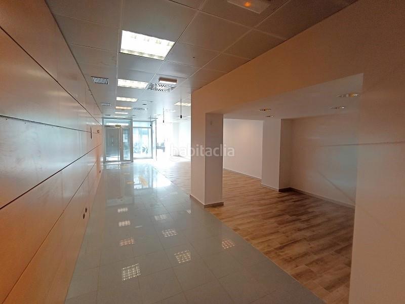 Foto dc6bdffb-5b70-4a14-a131-068d5c3a4b68. Lloguer local comercial a rúa real 174 a Centro Ferrol