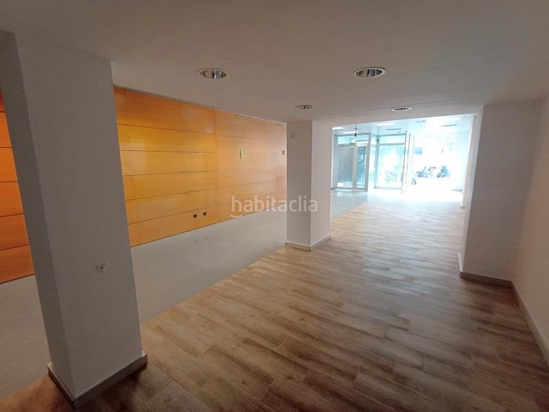 Foto 44a4501a-c5a3-4ed2-9191-d1f2f09d0a3b. Location local commercial dans rúa real 174 dans Centro Ferrol