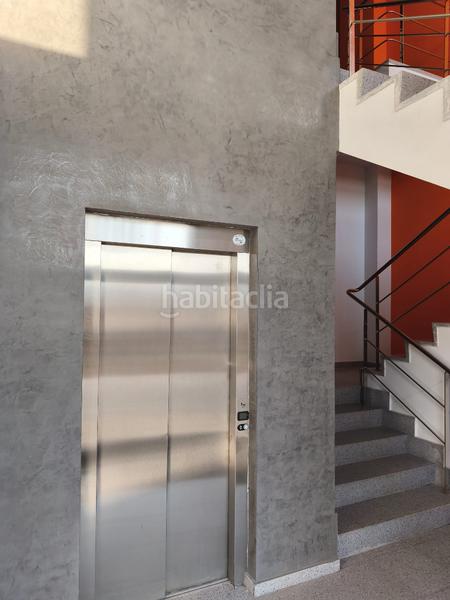 Foto e82859c5-9b19-4891-92ae-d710b0fe7afe. Rent office space with heating in Navia Vigo