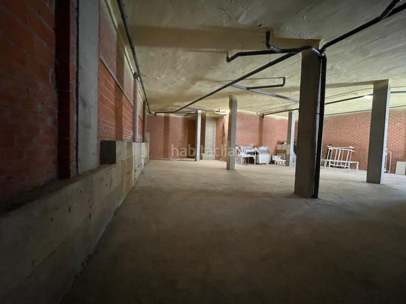 Foto de537217-9f73-4e01-961c-050694bfee1d. Rent business premise in Liáns Oleiros