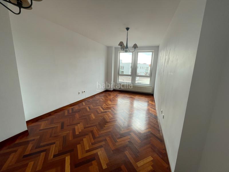 Foto 6819aaf5-5493-4f0e-9d79-960d5f1c86d7. Lloguer pis amb aparcament a Alto del Castaño Narón