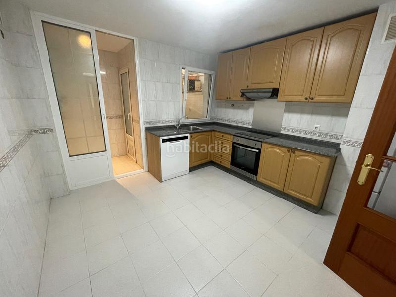 Foto b89650a2-ce76-43d2-9857-4221996b2875. Alquiler piso en Alto del Castaño Narón