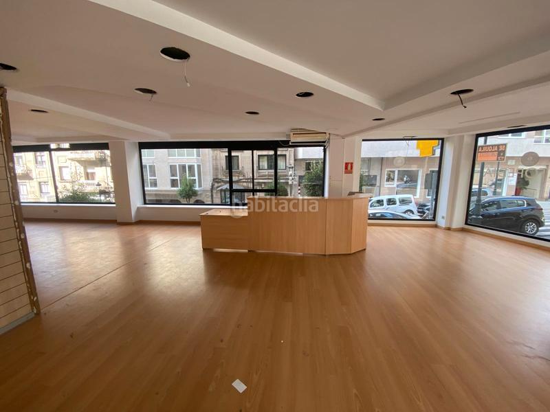 Foto 91f6d09b-b751-4437-bd70-8ea4d22d463f. Lloguer local comercial a Plaza España - Corte Inglés Vigo