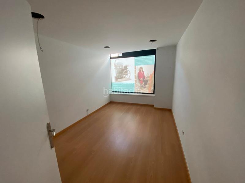 Foto cdea4ac0-4819-4c97-baea-73316107f19f. Location local commercial dans Plaza España - Corte Inglés Vigo