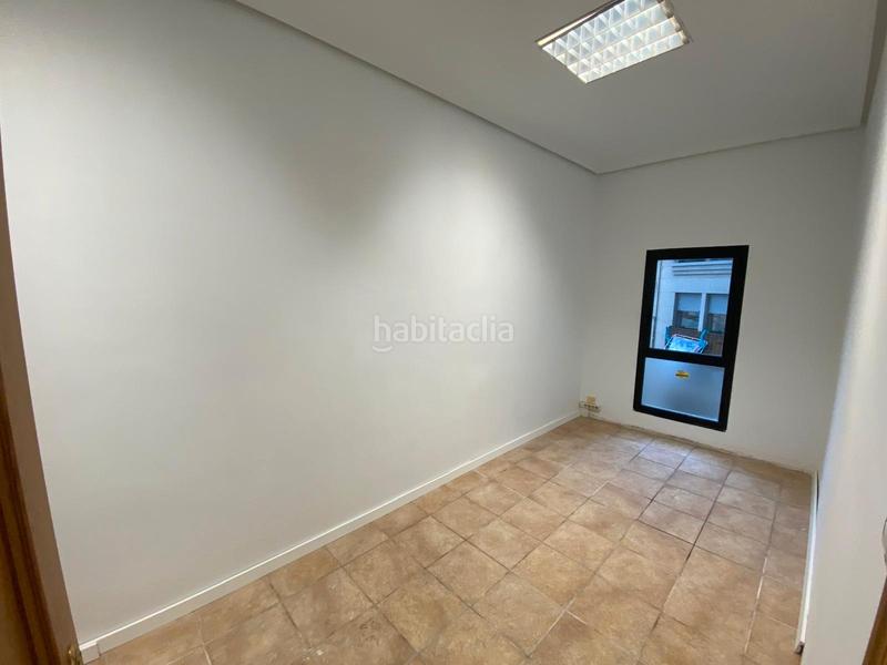 Foto 09b93e2a-aff1-4303-9a9e-7f25d1797afb. Location local commercial dans Centro - Areal Vigo