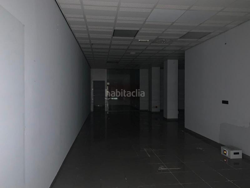 Foto 2a9c4198-d18e-4005-8547-f9decfed4cf5. Alquiler local comercial en rúa real 152 en Centro Ferrol