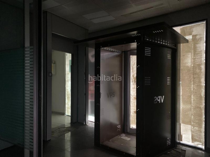 Foto d5170201-d034-4f16-9708-466da7456d90. Alquiler local comercial en rúa real 152 en Centro Ferrol