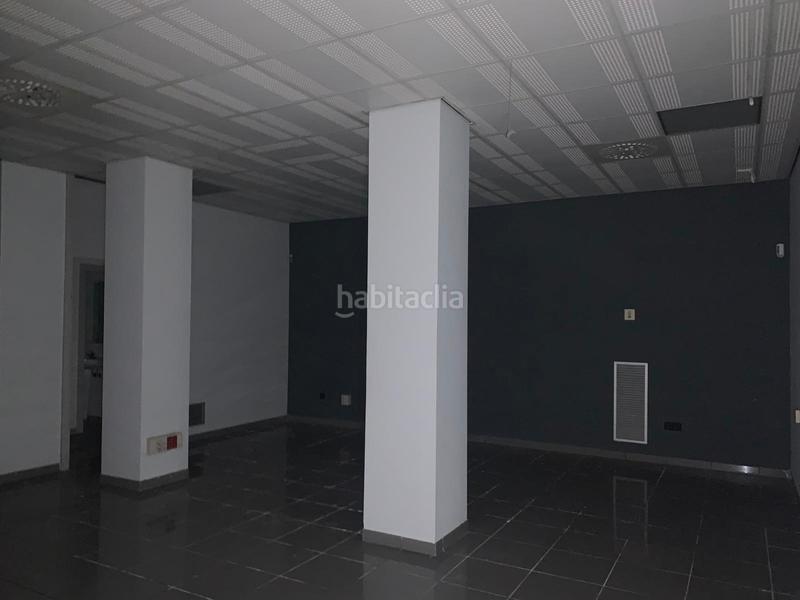 Foto 4f7e09a5-f130-4e63-8569-abfc71e74d53. Lloguer local comercial a rúa real 152 a Centro Ferrol