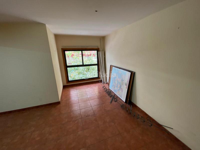 Foto 822a8a1f-91fc-4d6c-9783-d25245be19a1. Lloguer local comercial a O Castro Vigo