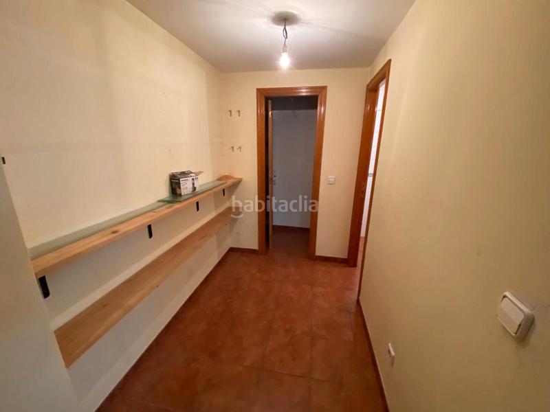 Foto a4728eed-c54a-4255-bfca-e57cd78e7e3a. Lloguer local comercial a O Castro Vigo