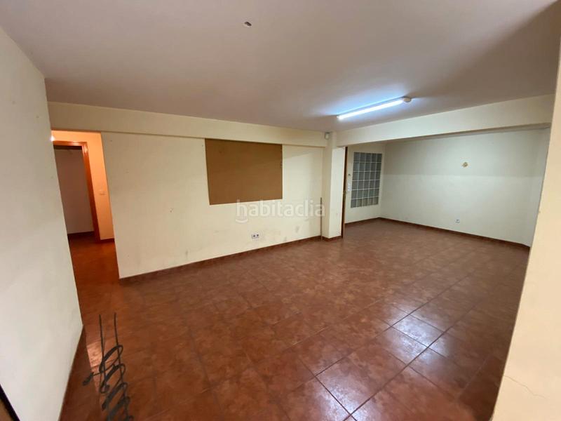 Foto b408bf51-3f3d-4a3e-9dac-feb12315fa50. Location local commercial dans O Castro Vigo