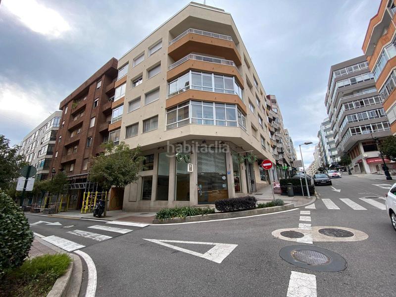 Foto fbe64522-018f-4219-a795-aff1f36bdb59. Location local commercial dans O Castro Vigo