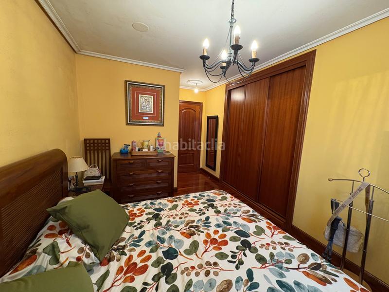 Foto 6856f209-3522-45b7-a8e7-b60b2c91fdf9. Etagenwohnung mit heizung parking in Alto del Castaño Narón