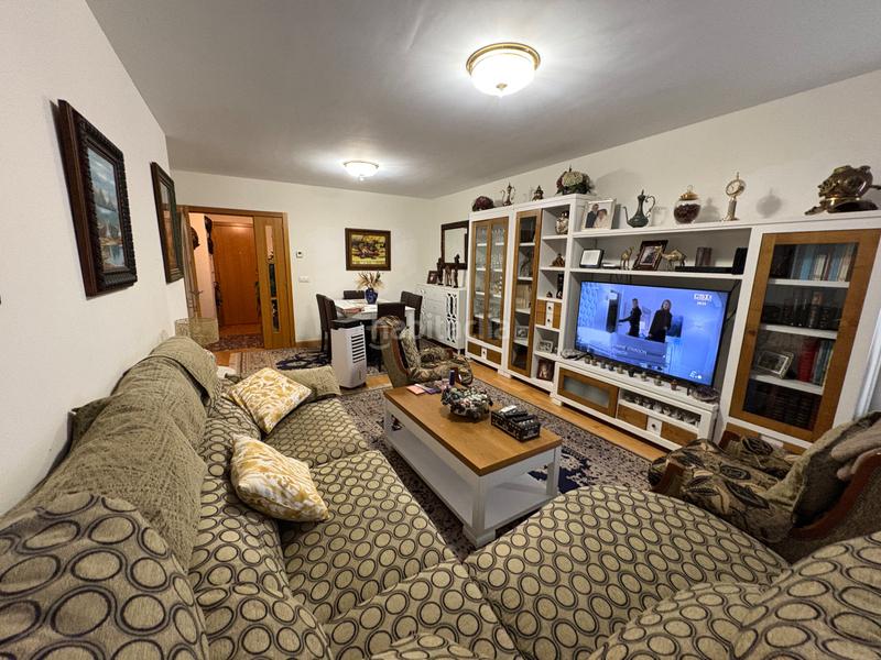 Foto efa7bdca-e4e7-44d3-af45-9445d2fc11d3. Appartement avec chauffage parking dans Alto del Castaño Narón