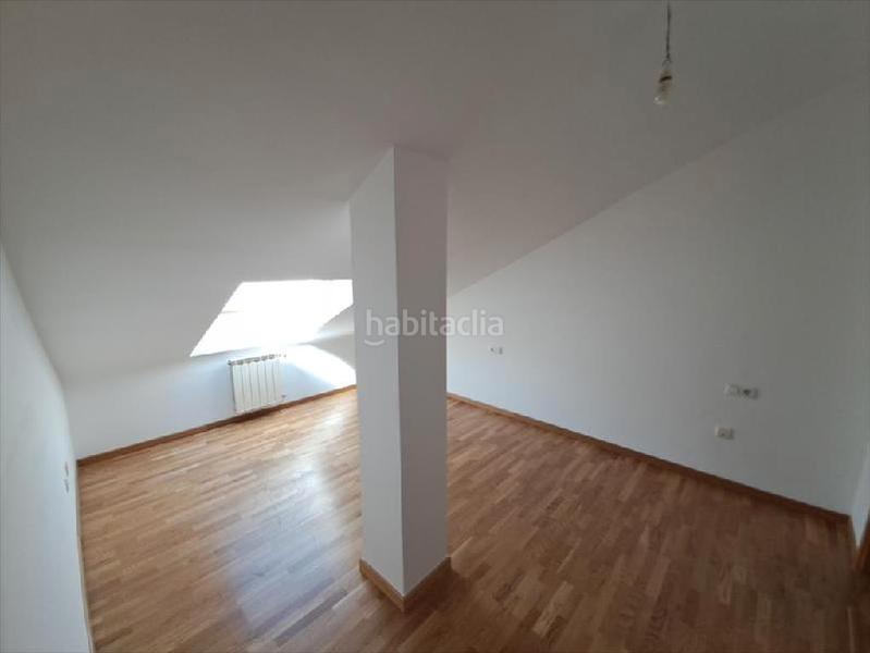 Foto 00528fc5-a835-4d1a-a9d3-5948bff0e3bd. Duplex con riscaldamento parcheggio in Lobios