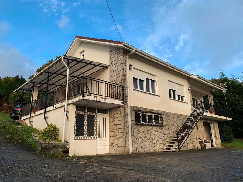 Foto a2b91a93-1b9c-4059-87f7-eefe27395f17. Casa amb xemeneia calefacció aparcament a Neda