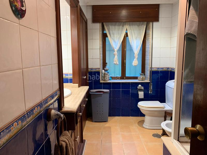 Foto e2ef3685-6209-4f41-b032-bbf545d65200. Casa amb xemeneia calefacció aparcament a Neda