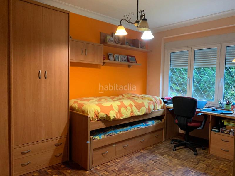 Foto f2bd6554-0a33-4e54-a9e0-c88dba7f9d69. Casa amb xemeneia calefacció aparcament a Neda