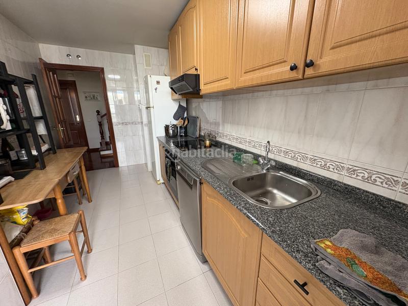 Foto 3c8e6da4-f89e-4b38-a7f3-08f8e8a66382. Duplex con riscaldamento parcheggio in Alto del Castaño Narón