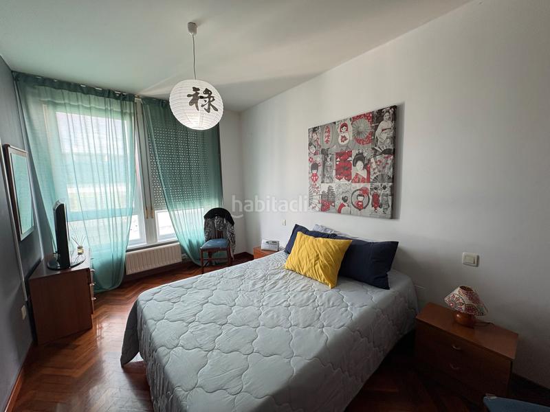 Foto d3c4cfa7-9453-4a0c-b690-75b05a75aede. Duplex con riscaldamento parcheggio in Alto del Castaño Narón