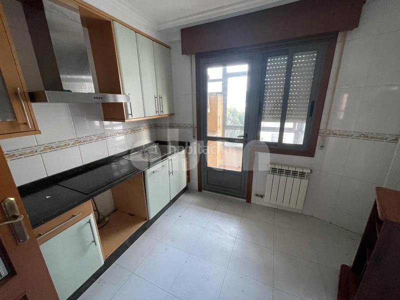 Foto 44b98d96-0b77-4537-93af-c0aeafb66671. Flat with heating parking in Casablanca - Calvario Vigo