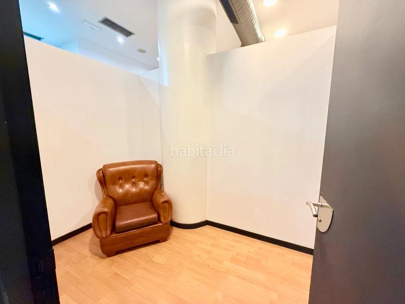 Foto 0e1aa63b-3514-42ee-99db-7a5ba0c534fc. Alquiler local comercial en avenida das camelias 108 local en alquiler en calle camelias - oportunidad única en Vigo