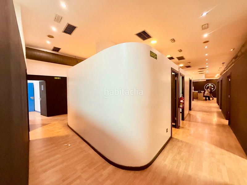 Foto 917acd3a-0213-492b-85ac-7226759711b3. Location local commercial dans avenida das camelias 108 dans Vigo