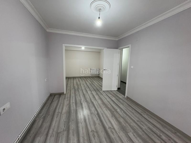 Foto 0c1e49c8-da0c-46e6-b297-50b596c6f545. Piso en Alto del Castaño Narón