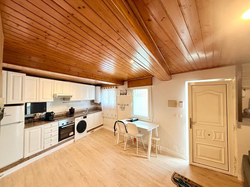 Foto 58e0f01c-7a14-46d8-b77d-410c38cde870. Planta baixa amb calefacció a Lavadores Vigo