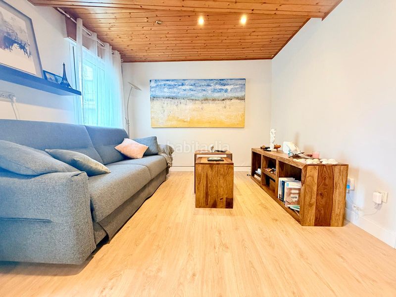 Foto 7b72935d-d7bc-4f08-976f-c57739a084d3. Planta baixa amb calefacció a Lavadores Vigo