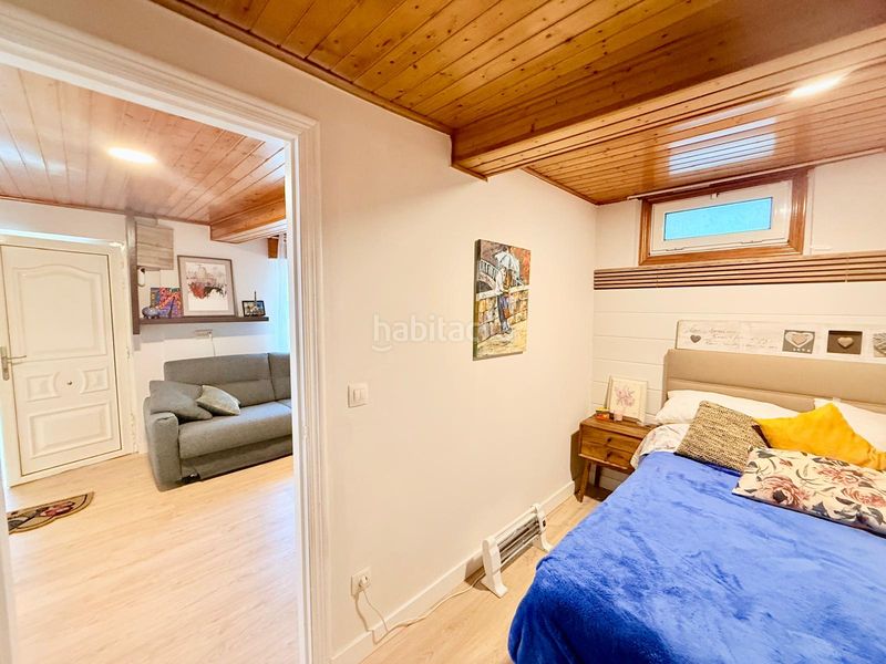 Foto f8e97bd3-0b98-491c-82b6-a352eb198961. Planta baixa amb calefacció a Lavadores Vigo