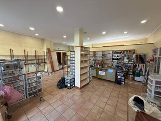 Alquiler Local Comercial  Avenida val miñor. Local en alquiler en el corazón de nigrán