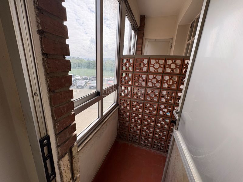 Foto b11620e2-b851-4c0c-84f9-3092f373f1a7. Pis a Piñeiros - Freixeiro Narón