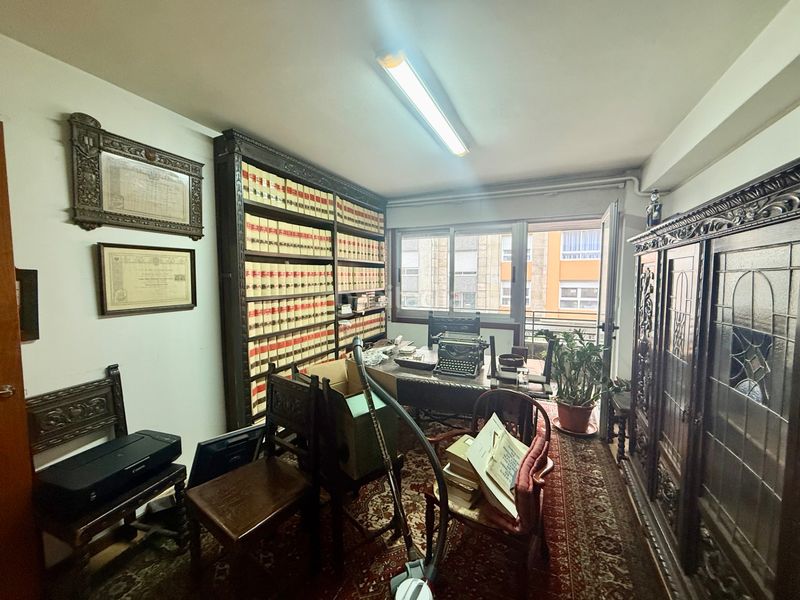 Foto 35332338-1f19-433f-b272-c3295918275b. Pis a Plaza España - Corte Inglés Vigo