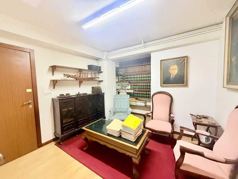 Foto b63aa9ff-3da7-4dba-b0a4-3f16368b423b. Pis a Plaza España - Corte Inglés Vigo