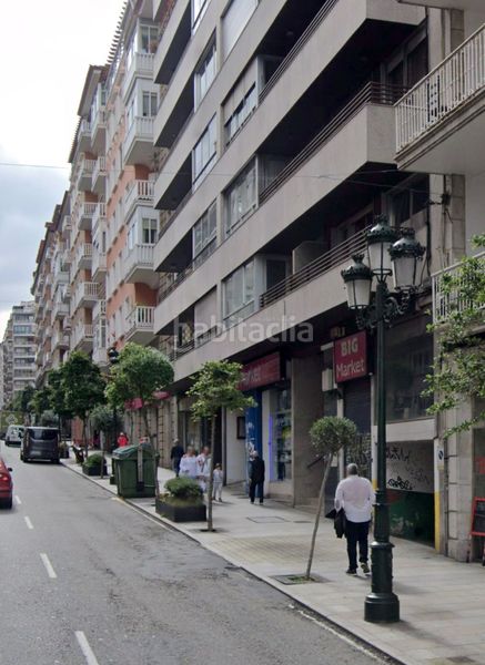 Foto f4dbc978-2c10-4fdb-b0d7-52441010e2a7. Pis a Plaza España - Corte Inglés Vigo