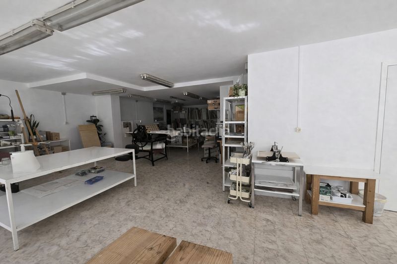 Foto c654bd3f-f3c9-49c2-bb43-e9ee21e05203. Local comercial a Centro - Areal Vigo