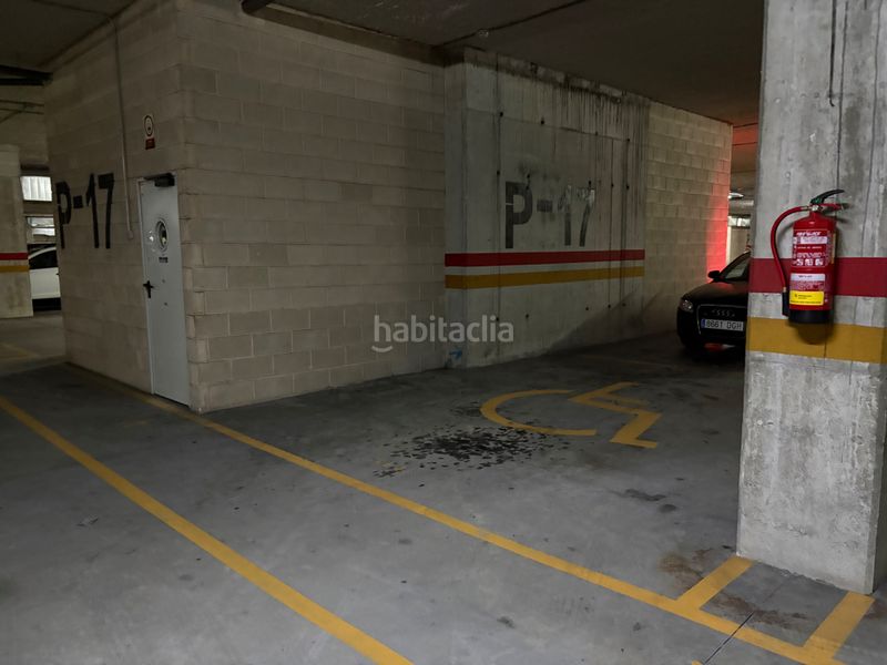 Foto db059d81-342b-4116-90a3-0bfc0ebfe2ff. Aparcament cotxe a Alto del Castaño Narón