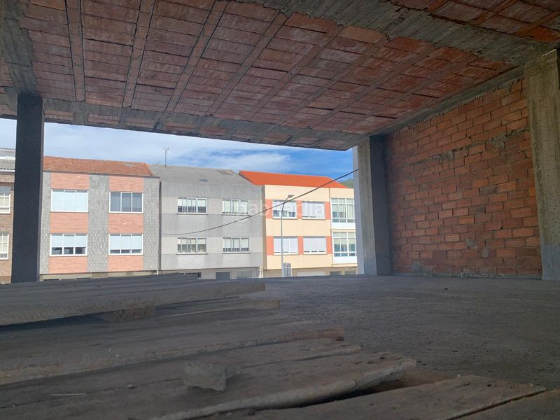 Foto 2ef642d3-c0b8-4054-a991-cd3416c69c44. Edificio en Neda