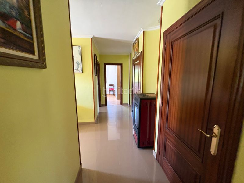 Foto 6f0019b0-87c4-4219-a655-4a33f401816a. Casa amb xemeneia calefacció a Cedeira