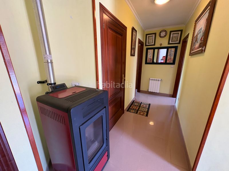 Foto e96cc02e-8642-49fe-b158-b81b9ea516d9. Casa amb xemeneia calefacció a Cedeira