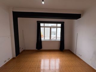 Piso  Calle pintor bello pineiro