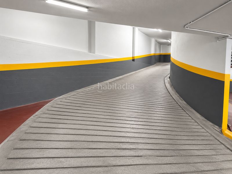 Foto b0af031f-fb23-41d8-9a66-0948ea6303c7. Pis amb calefacció aparcament a Plaza España - Corte Inglés Vigo