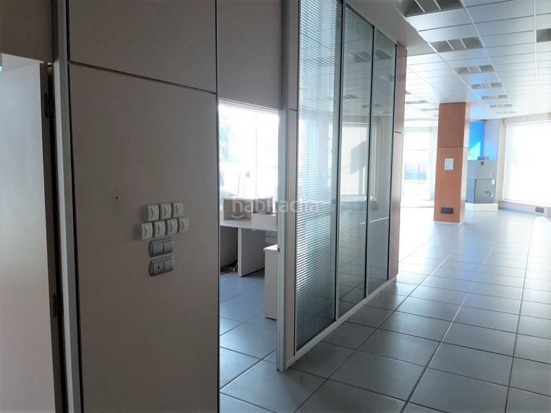 Foto bcaea683-e881-4cf2-ad32-b64b1ccc7472. Local comercial amb calefacció a Bueu