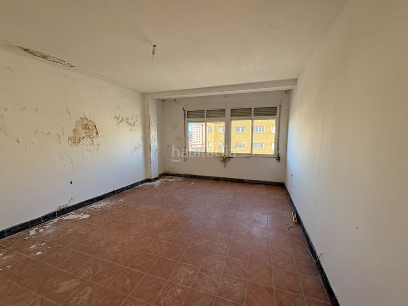 Foto 1deceaa2-f68b-4fd3-b7d8-4f306e8276ca. Piso en avenida das pías 21 en Fene